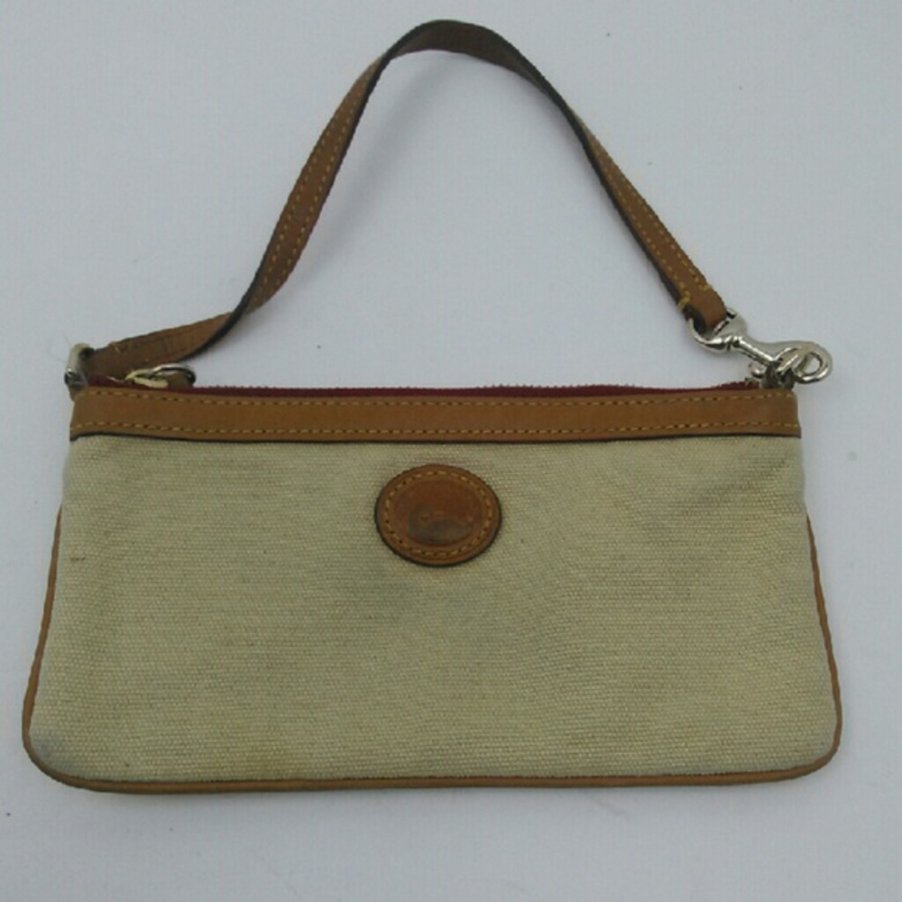 Dooney & bourke wristlet